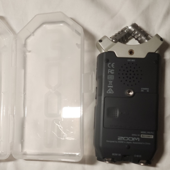 Zoom H4n Pro Professional Multitrack Sound Recorder. - Picture 3 of 6